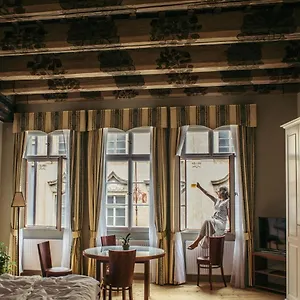 Thunovska Apartment Prag