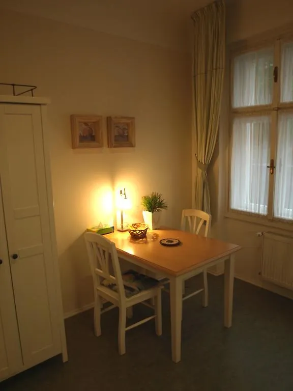 Halada House Apartments Κάρλοβι Βάρι 0*,