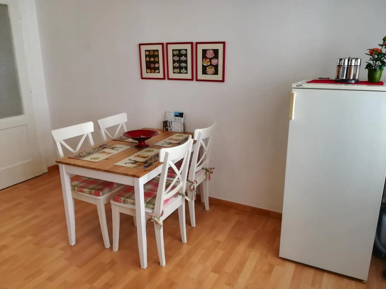 Halada House Apartments Κάρλοβι Βάρι